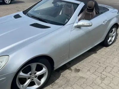 Gebraucht Mercedes SLK200 163 PS (119 kW) 2004 Silber Cabrio