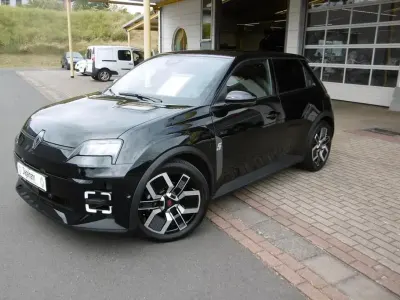 Gebraucht Renault R5 Urban 89 kW (122 PS) 2025 Blackpearlschwarz Kleinwagen