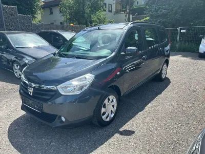 Gebraucht Dacia Lodgy Lauréate 116 PS (85 kW) 2019 Grau Van / Kleinbus