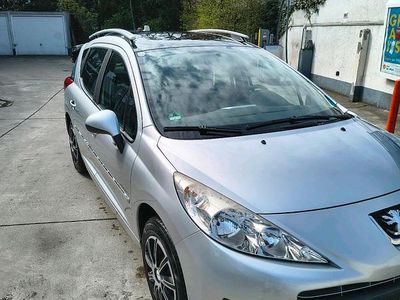Gebraucht Peugeot 207 95 PS (69 kW) 2011 Silber Kombi