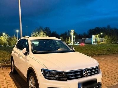 Weiß Gebraucht 2019 VW Tiguan Highline SUV | 23.499 € (Fairer Preis)
