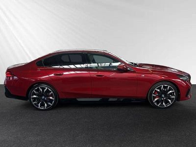 Second-hand BMW 550e M Sport 489 CP (359 kW) 2025 Roșu Berlinǎ