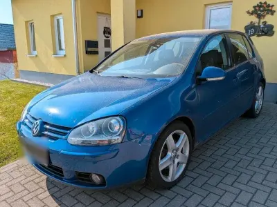 Używany VW Golf IV Sportline 150 KM (110 kW) 2005 Niebieski Sedan/Limuzyna