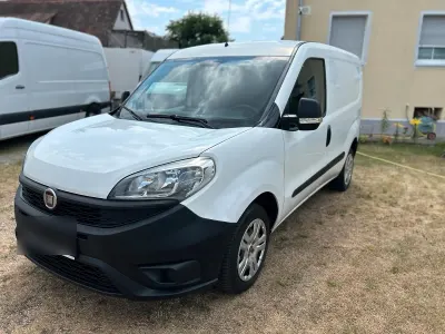 Gebraucht Fiat Doblò 90 PS (66 kW) 2015 Weiß Van / Kleinbus