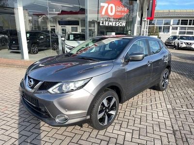 Gebraucht Nissan Qashqai Acenta 131 PS (96 kW) 2016 Grau SUV