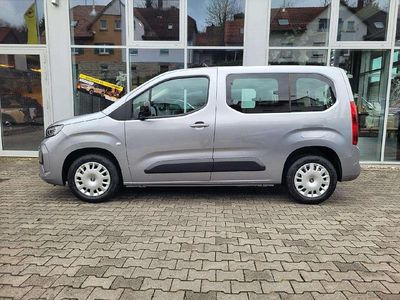 Gebraucht Opel Combo Life Basis 110 PS (80 kW) 2024 Quarz grau Van / Kleinbus
