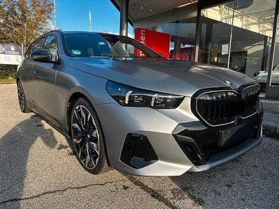 Usata BMW 520 Performance 197 CV (144 kW) 2025 Grigio Berlina