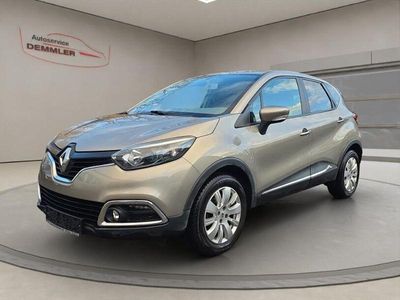 Begagnad Renault Captur Dynamique 90 HK (66 kW) 2014 Grå SUV