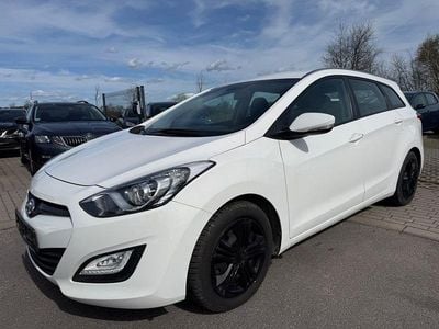 Gebraucht Hyundai i30 99 PS (72 kW) 2013 Weiß Kombi