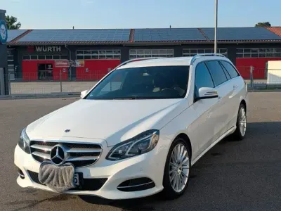 Gebraucht Mercedes E220 Avantgarde 170 PS (125 kW) 2014 Weiß Kombi