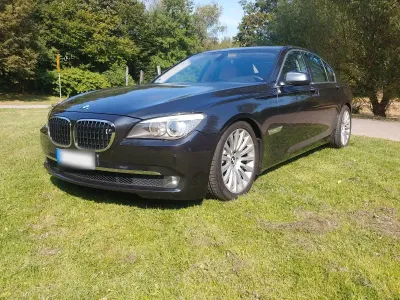 Gebraucht BMW 740 Performance 326 PS (239 kW) 2009 Grau Limousine