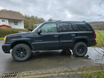 Gebraucht Cadillac Escalade 370 PS (272 kW) 2004 Schwarz SUV
