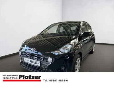 Gebraucht Hyundai i10 Select 67 PS (49 kW) 2023 Schwarz Kleinwagen