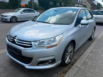 Gebraucht Citroën C4 93 PS (68 kW) 2013 Silber Limousine