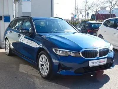 Gebraucht BMW 318 Advantage 150 PS (110 kW) 2021 Blau Kombi