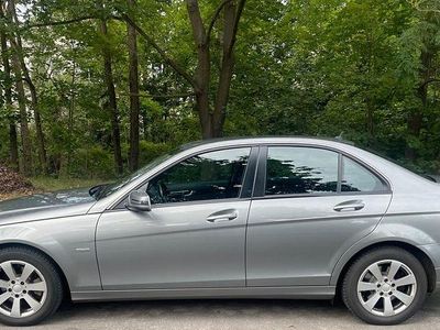 Mercedes 220