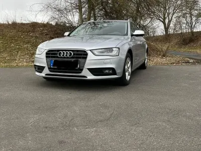 Gebraucht Audi A4 Ambiente 190 PS (139 kW) 2015 Silber Limousine
