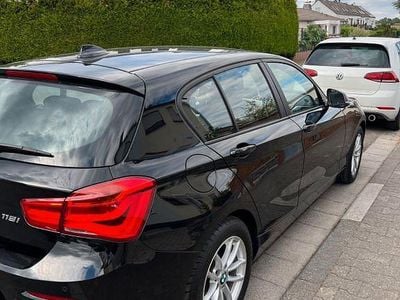 Schwarz Gebraucht 2019 BMW 118 Kleinwagen | 17.599 € (Guter Preis)