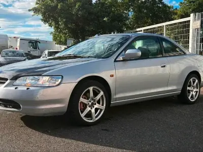 Gebraucht Honda Accord 147 PS (108 kW) 2001 Silber Coupé