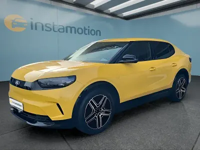 Używany Ford Capri Premium 250 kW (340 KM) 2025 Żółty SUV