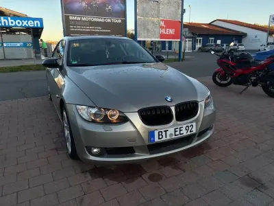 Gebraucht BMW 320 Basis 170 PS (125 kW) 2007 Braun Coupé