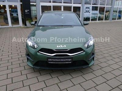 Second-hand Kia Ceed Spirit 140 CP (102 kW) 2025 Verde Hatchback