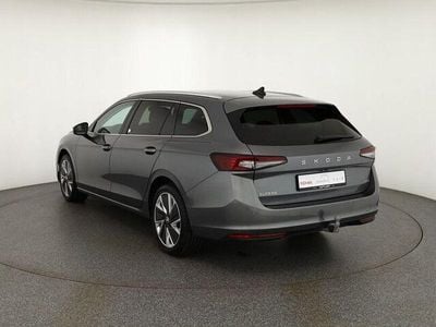 Gebraucht Skoda Superb 193 PS (141 kW) 2024 Grau Kombi