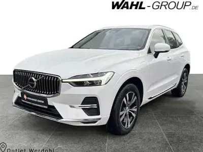 Używany Volvo XC60 Core 350 KM (257 kW) 2024 Biały SUV