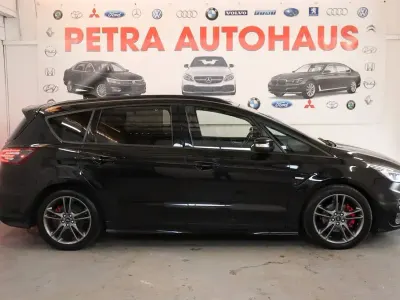 Gebraucht Ford S-MAX ST-Line 241 PS (177 kW) 2020 Schwarz Van / Kleinbus