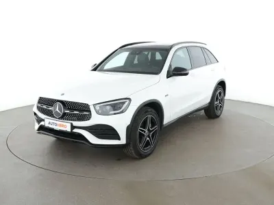 Gebraucht Mercedes GLC300e AMG line 320 PS (235 kW) 2021 Weiß SUV