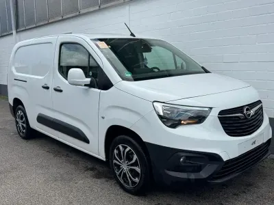 Gebraucht Opel Combo 102 PS (75 kW) 2020 Weiß Van / Kleinbus