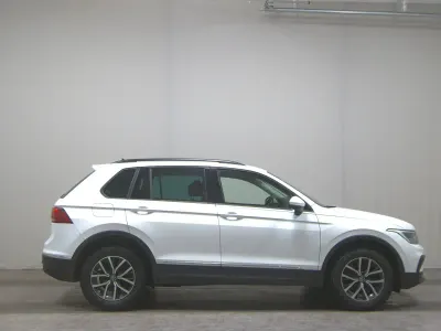 Używany VW Tiguan Life 245 KM (180 kW) 2022 Biały SUV