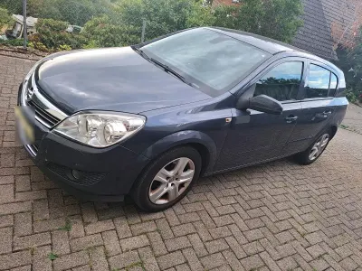 Gebraucht Opel Astra 115 PS (84 kW) 2009 Limousine