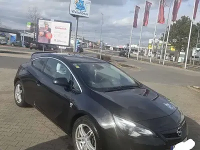 Gebraucht Opel Astra GTC OPC 200 PS (147 kW) 2015 Schwarz Coupé