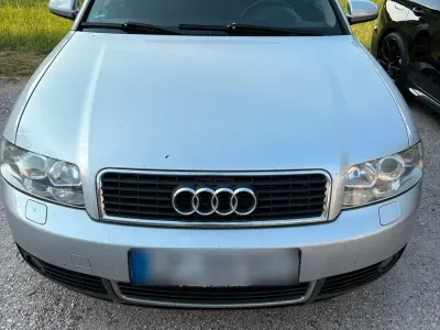 Gebraucht Audi A4 130 PS (95 kW) 2003 Silber Limousine