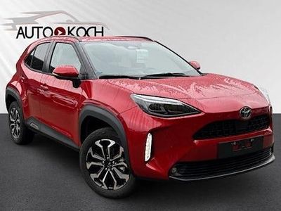 Neu Toyota Yaris Cross 130 PS (95 kW) 2025 Rot SUV