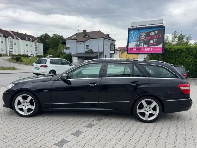 Gebraucht Mercedes E220 170 PS (125 kW) 2012 Schwarz Kombi