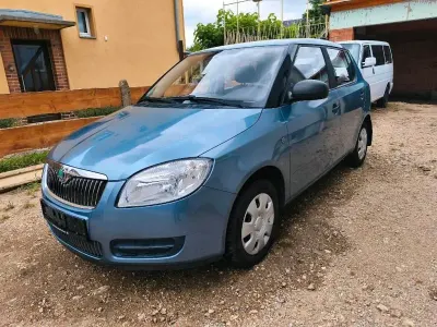 Gebraucht Skoda Fabia 70 PS (51 kW) 2009 Blau Kleinwagen