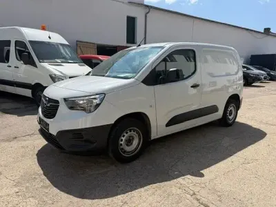Gebraucht Opel Combo Edition 102 PS (75 kW) 2022 Weiß Van / Kleinbus