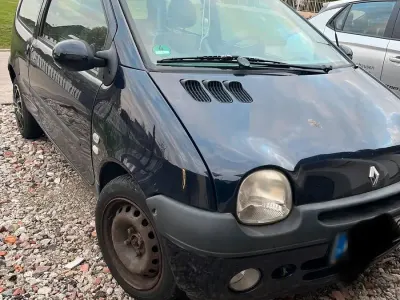 Usata Renault Twingo 75 CV (55 kW) 2005 Blu Utilitaria