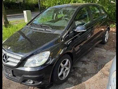 Mercedes B180