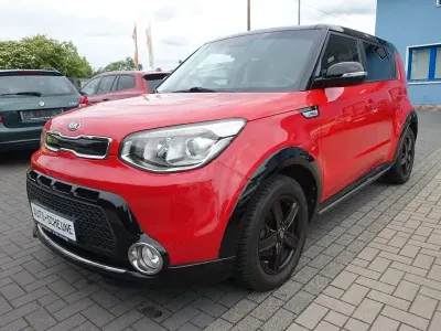Gebraucht Kia Soul DREAM-TEAM Edition 132 PS (97 kW) 2015 Rot SUV