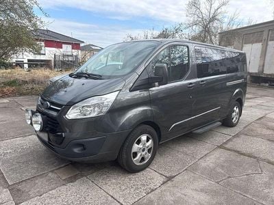 Usata Ford Tourneo 170 CV (125 kW) 2017 Grigio Monovolume