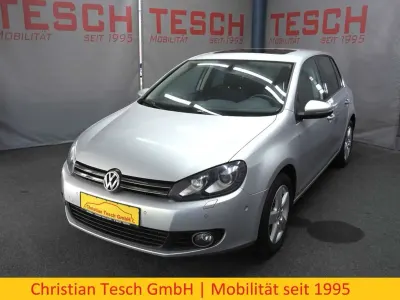 Gebraucht VW Golf VI Team 105 PS (77 kW) 2011 Silber Kleinwagen