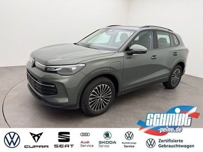 Gebraucht VW Tiguan Life 204 PS (150 kW) 2024 Green metallic SUV