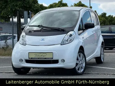 Gebraucht Peugeot iON 35 kW (48 PS) 2017 Weiß Kleinwagen