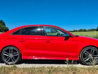 Gebraucht Audi S3 Design 300 PS (220 kW) 2016 Rot Limousine