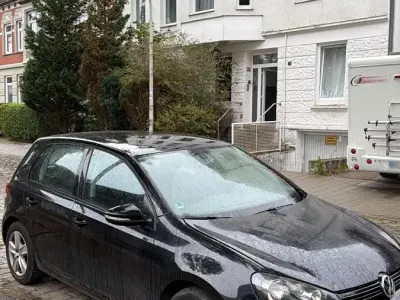 Gebraucht VW Golf VI 122 PS (89 kW) 2010 Schwarz Limousine