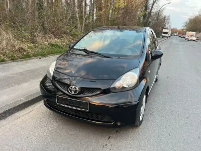 Gebraucht Toyota Aygo 68 PS (50 kW) 2007 Schwarz Kleinwagen