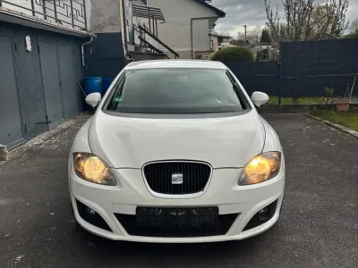 Gebraucht Seat Leon Sport 105 PS (77 kW) 2010 Weiß Kleinwagen